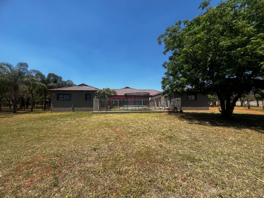 Commercial Property for Sale in De Wildt North West